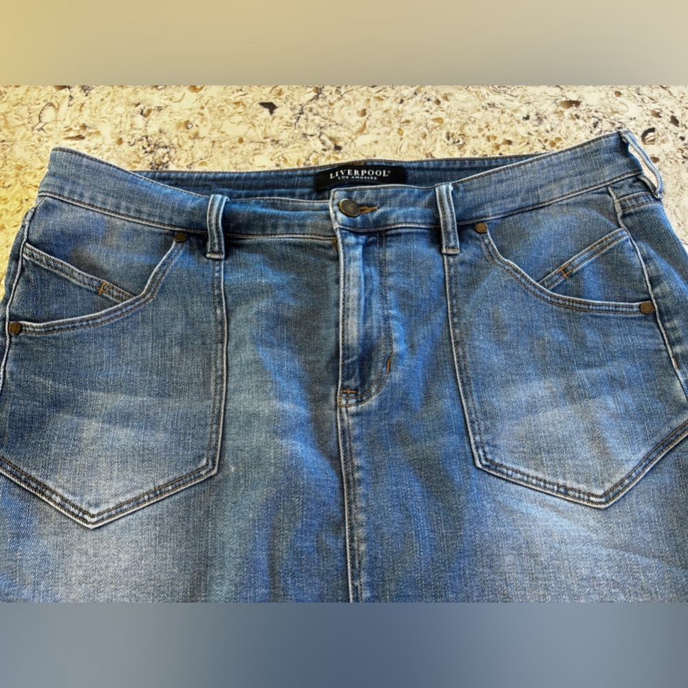 Liverpool Jean Skirt Size 14 with great front pockets